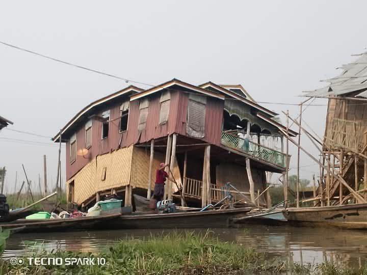 IrrawaddyNews's tweet photo. Friday’s quake claimed at least 48 lives in Inle Lake, a major tourist spot in Shan State, residents said. Kela Village was hit hardest, with 41 people killed and 80 percent of buildings destroyed or damaged. (Photo: Sai Venn Zoes FB / locals) 
#WhatsHappeningInMyanmar https://t.co/5dsVARCcP9