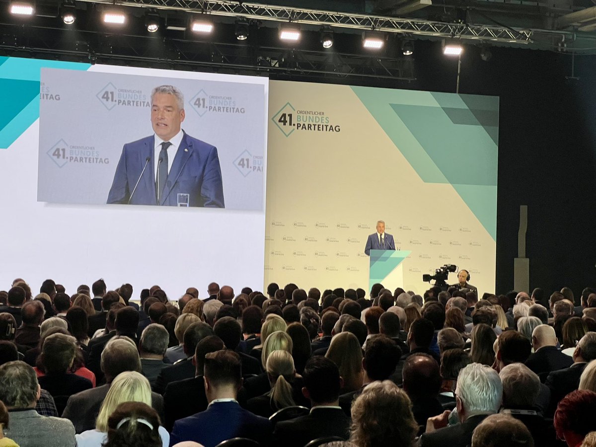 prikoszovich's tweet image. Abschiedsrede von Bundeskanzler a. D. Karl #Nehammer - ein Rückblick mit Wehmut, Hoffnung und Freude. 

Danke für deinen Einsatz! #Övp