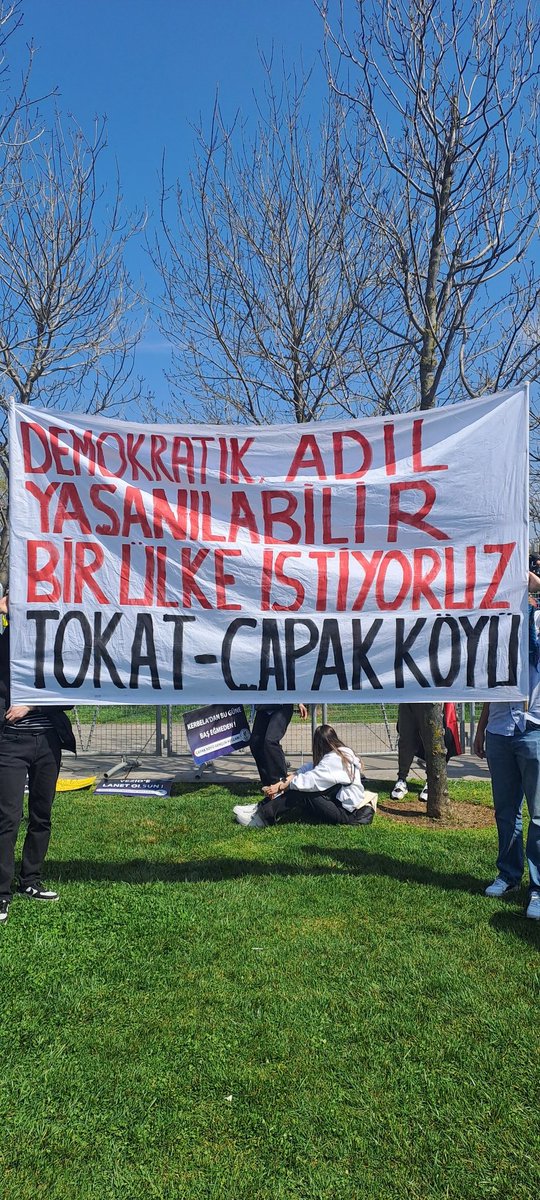 Hepimiz Çapak köylüyüz.