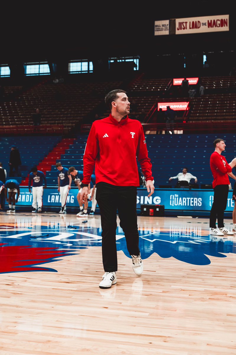 Harding Men's Basketball (@harding_mbb) on Twitter photo Good luck to former graduate assistant and current Texas Tech graduate assistant <a href="/duncanbacon_/">Duncan Bacon</a> in the Elite 8 today!
#EDGE | #GoBisons Good luck to former graduate assistant and current Texas Tech graduate assistant <a href="/duncanbacon_/">Duncan Bacon</a> in the Elite 8 today!
#EDGE | #GoBisons
