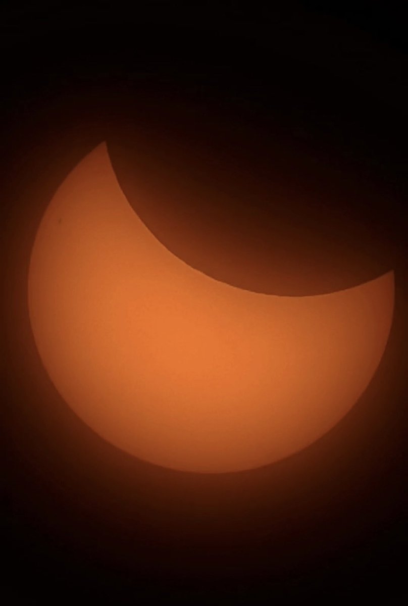 DON’T LOOK UP!

Captured this image of the solar eclipse this morning on Bank Street, #Rawtenstall with a telescope and a solar filter…

#Rossendale #solareclipse2025