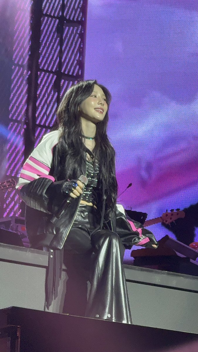 lexxxcnx's tweet photo. Happiness looks great on you; I hope that beautiful smile never fades.

#TAEYEON_TheTENSE_in_MANILA https://t.co/0nPfncDEQt