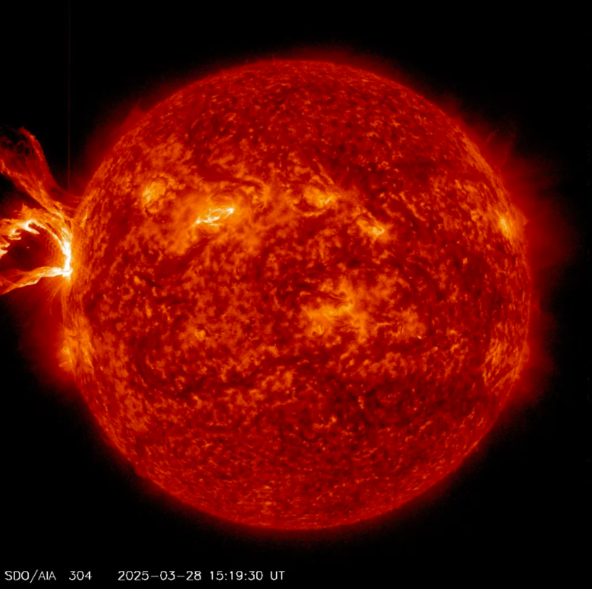 AuthorPylesJ's tweet photo. https://t.co/xLh3WMEOSy #science #astronomy #solar #sun #solarflare #realscience #actualscience https://t.co/7JRLfLGxYz
