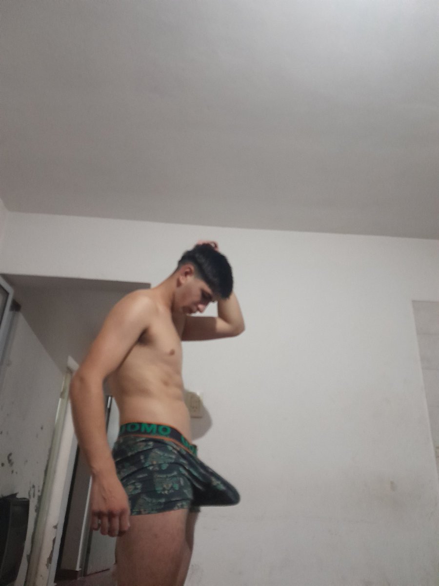 CrottoFran's tweet photo. 200 rt y subo mi video haciendo un trio😋🍆
Suscribanse si quieren ver mas🤤
https://t.co/HG2gccYR5K https://t.co/bWCRav9R20