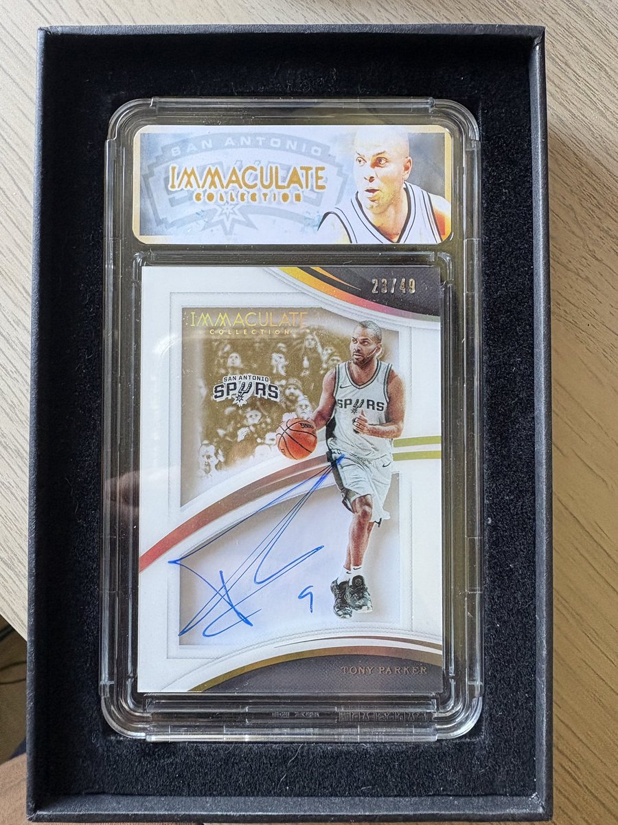 VincePRESTON16's tweet image. Encore une nouvelle cartouche à la maison.
Quoi de mieux qu’un BestCard de @Cardslabel pour la mettre en valeur 😍

Avec un label que j’ai confectionné spécialement pour l’occasion. #UnCardsLabeletunCafédesCartes

#Cardsaddicts