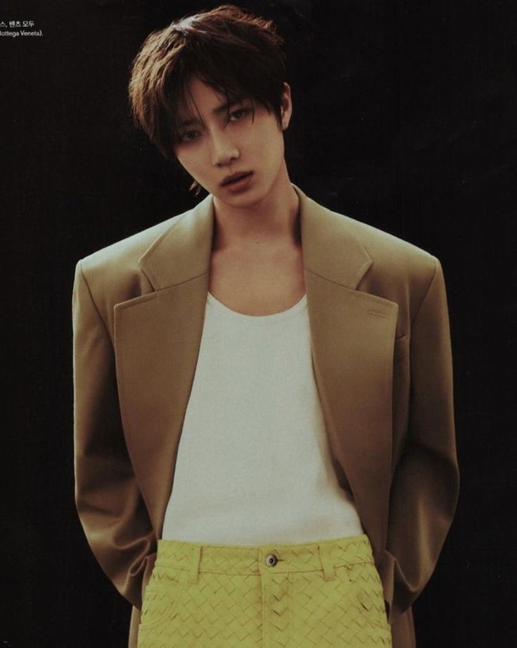 TXTChartData's tweet photo. BEOMGYU's "PANIC" becomes the longest charting 2025 kpop song on itunes Japan top #1, surpassing J-HOPE "Mona Lisa". https://t.co/ZLZa9Bzgyv