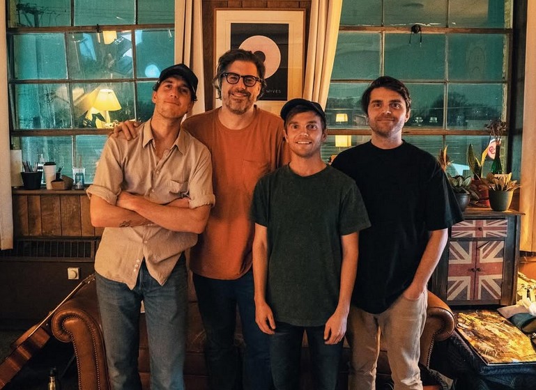 mp3hugger (@mp3hugger) on Twitter photo It's time for some indie grandeur from returning heroes <a href="/thehudsonbranch/">The Hudson Branch</a>
mp3hugger.com/2025/03/the-huโฆ
#thehudsonbranch #indierock It's time for some indie grandeur from returning heroes <a href="/thehudsonbranch/">The Hudson Branch</a>
mp3hugger.com/2025/03/the-huโฆ
#thehudsonbranch #indierock