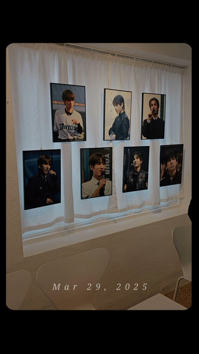 성국이 없는 성국이 생카 #YES_KOOK_BIRTHDAY
#상어가_꾹이를_많이좋아해
여긴 꾹이가 다녀간 후라 꾹이가 남기고간 흔적들을 보았다 이곳에서 삐삐쌤들이랑 이야기를 나누며 보냈다 사진들에 꾹이가 너무 이쁘게 담겨있어서 너무 좋았다
