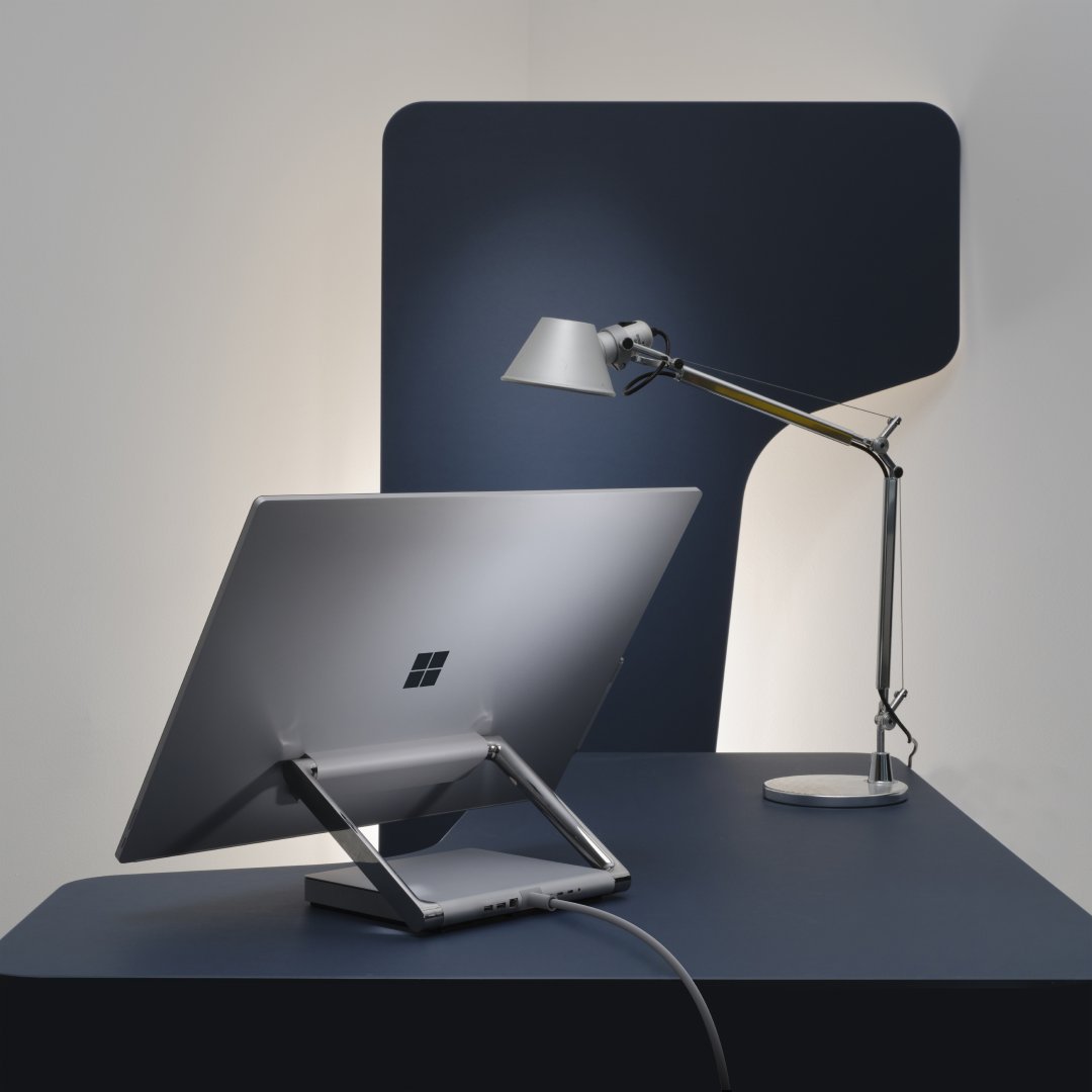 MicrosoftDesign's tweet photo. For 50 years, Microsoft has evolved how we interact with technology—desktop to cloud, and keyboards to touch, voice, and beyond.

Now, we're exploring what could come next ... with light💡.

In collaboration with @Artemide, we're imagining a future where light doesn’t just illuminate, but communicates.

🔗: https://t.co/uCMmrjIUgy
