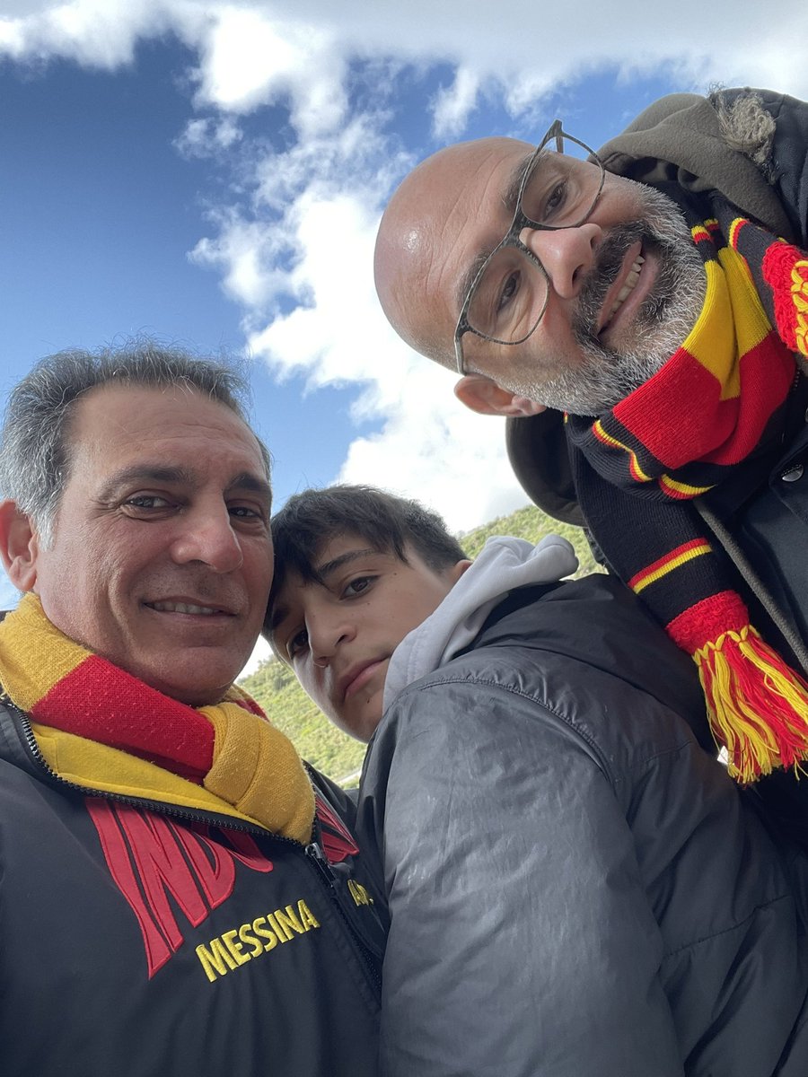 Paky1971's tweet photo. Forza #Messina sempre! #messinateamaltamura #serieCNOW #thisismessina #avantiscudati #sciottoshit https://t.co/Xf6HGxxuQO
