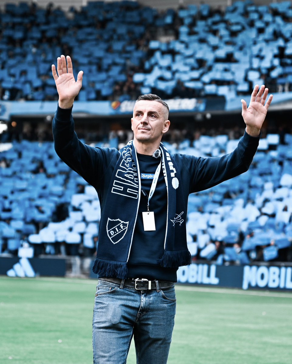 DIF_Fotboll's tweet image. En ikon. En krigare. En evig Djurgårdare.

Tack för minnena, Haris. Du är och förblir en av oss! 💙