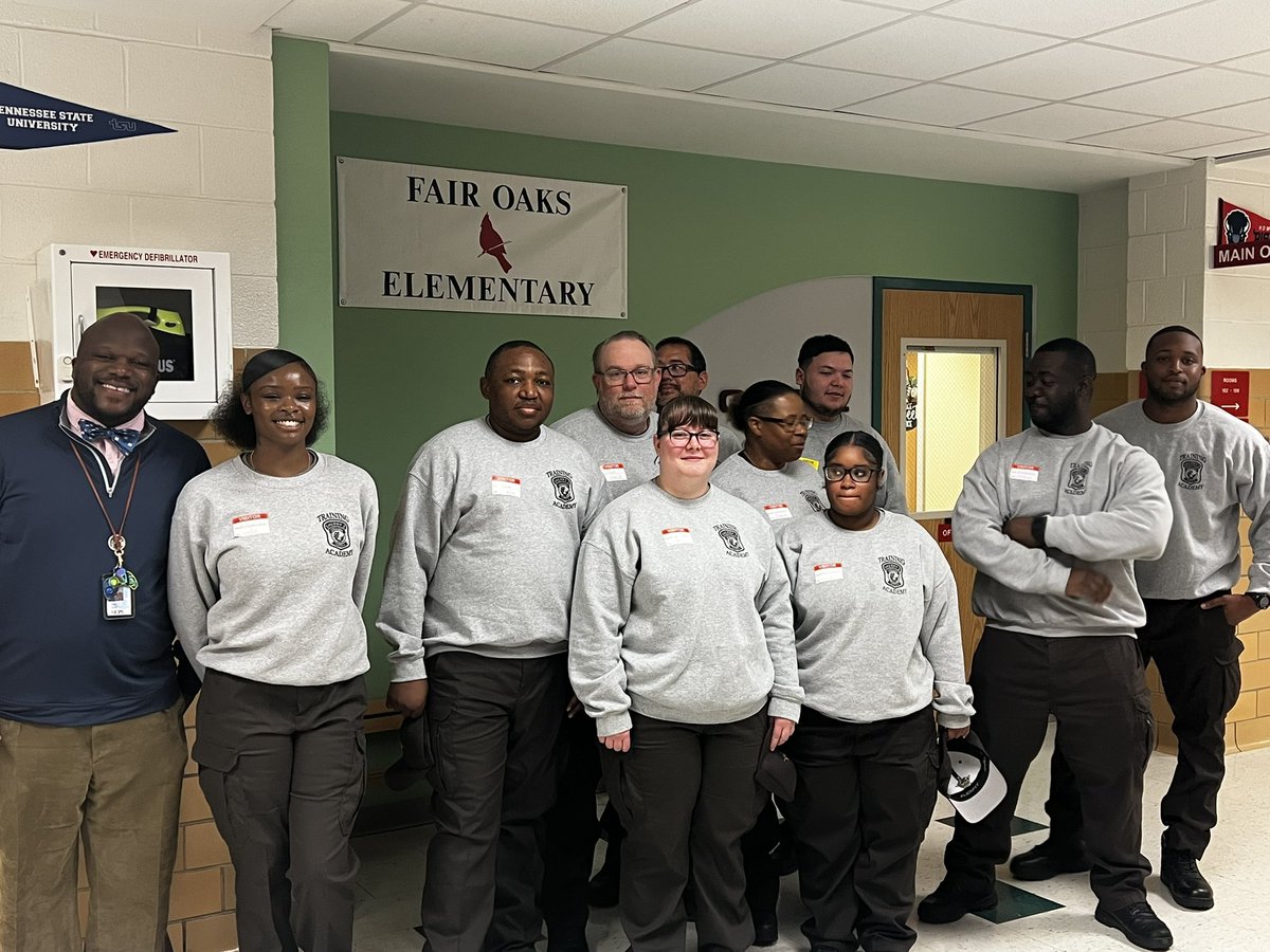 FairOaksHCPS's tweet image. We would like to extend our heartfelt gratitude to the Henrico Sheriff Department for taking the time to visit our school and read to our students in Grades K-2. We truly appreciate your partnership in supporting our educational initiatives and making a positive impact!