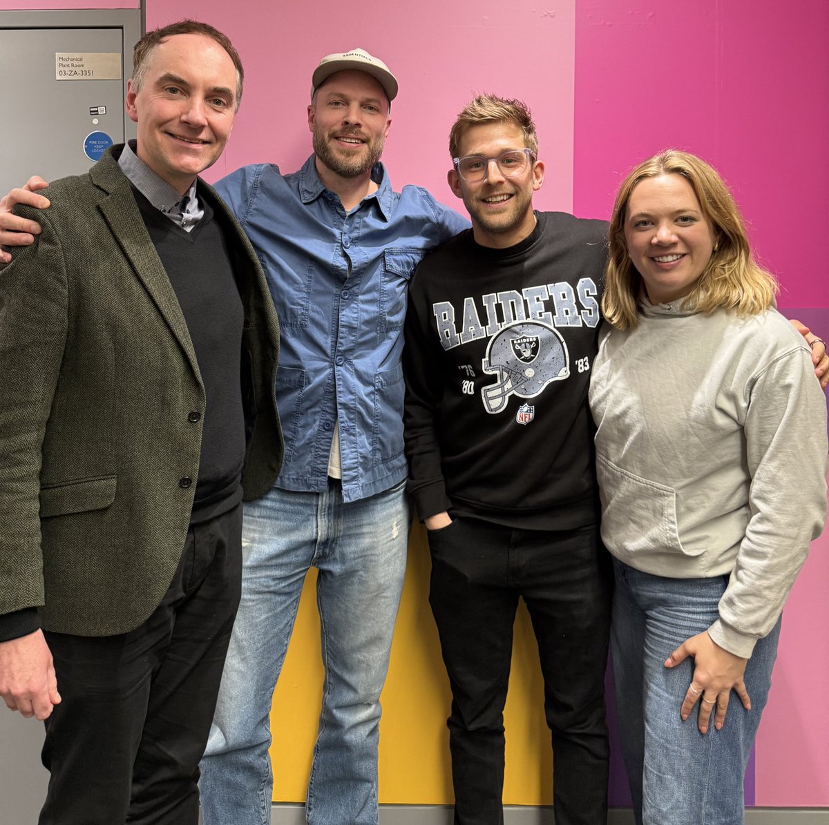 Fighting Talk (@fightingtalk316) on Twitter photo 🚨 Your FT podcast is out now including top 5 sporting Mums🚨
🛎️ Joining <a href="/rickedwards1/">Rick Edwards</a> for a punditry battle this weekend were:
🎂 <a href="/K_CroydenSmith/">Katie Smith</a>
🏴 <a href="/douglaschats/">Douglas Anderson</a>
🏴 <a href="/SteffanPowell/">Steffan Powell</a>
🎤 <a href="/tezilyas/">Tez</a>
👂 Have a listen here
🎧 bbc.co.uk/sounds/play/m0…
🍏 podcasts.apple.com/gb/podcast/fig… 🚨 Your FT podcast is out now including top 5 sporting Mums🚨
🛎️ Joining <a href="/rickedwards1/">Rick Edwards</a> for a punditry battle this weekend were:
🎂 <a href="/K_CroydenSmith/">Katie Smith</a>
🏴 <a href="/douglaschats/">Douglas Anderson</a>
🏴 <a href="/SteffanPowell/">Steffan Powell</a>
🎤 <a href="/tezilyas/">Tez</a>
👂 Have a listen here
🎧 bbc.co.uk/sounds/play/m0…
🍏 podcasts.apple.com/gb/podcast/fig…
