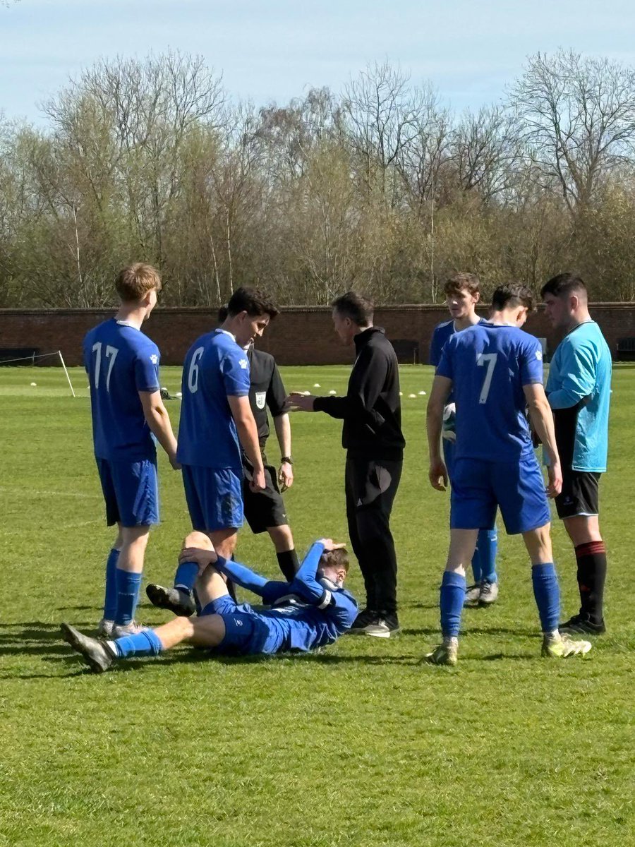 1-3 defeat to @highwaymen_u23s in the top of the table clash. A red card on 30 minutes for us changed the match.

Newark took the lead on 70th followed by a second 75. George Cuesta-Sarris pulled one back and a breakaway 93rd ended it.

Well done to Newark on the result.
