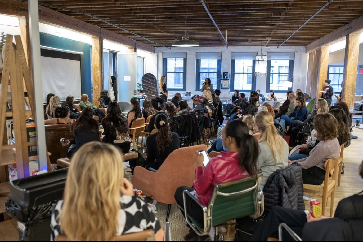 ☕️ Saturday reflections coming in strong after an absolutely invigorating event on Wednesday. 

❤️ I had the honor of moderating a rockstar panel of women from <a href="/SlackHQ/">Slack</a> with the amazingly talented Sara Dillon. You are poised for greatness and I cannot wait to dream up some future
