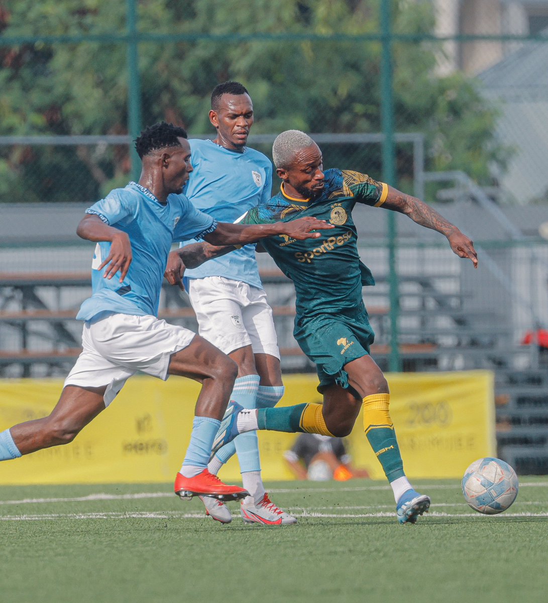 YoungAfricansSC's tweet photo. 61’| #CRDBBankFederationCup 

Young Africans SC 2-0 Songea United 

#TimuYaWananchi 
#DaimaMbeleNyumaMwiko https://t.co/Yb68GboYPt