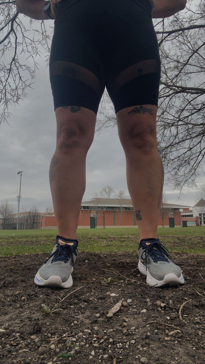 SueHappy3's tweet photo. 3 years ago I took my last beer..
today I ran in the neighborhood that killed my son! The last place I played with my late brother. 🥹😭 I fought my demons.
#Soberisaflex #Mentalrun #traumahealingrun #amihealing #Mozartpark #runningtosurvive #chicago #0ver40runner 🥹 https://t.co/ZuSpltiVUe