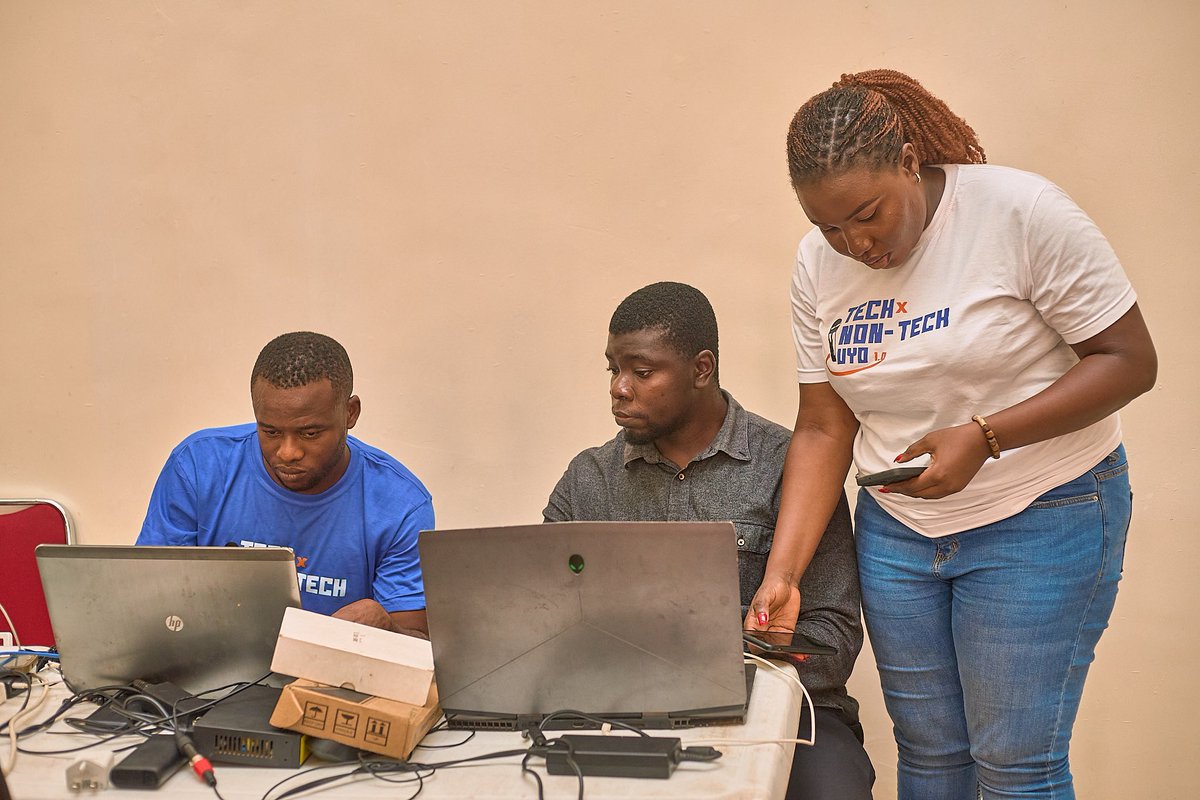 sonsydarlin's tweet image. Mr. Ekerete Ekandem, ably represented by Mr. Ndifreke Ukpong, for supporting this vision.

This is just the beginning. Let’s keep building, learning, and growing! 🚀

#TechxNonTech #CareerGrowth #BrandBuilding #YouthEmpowerment #Networking #Mentorship #PMPulse