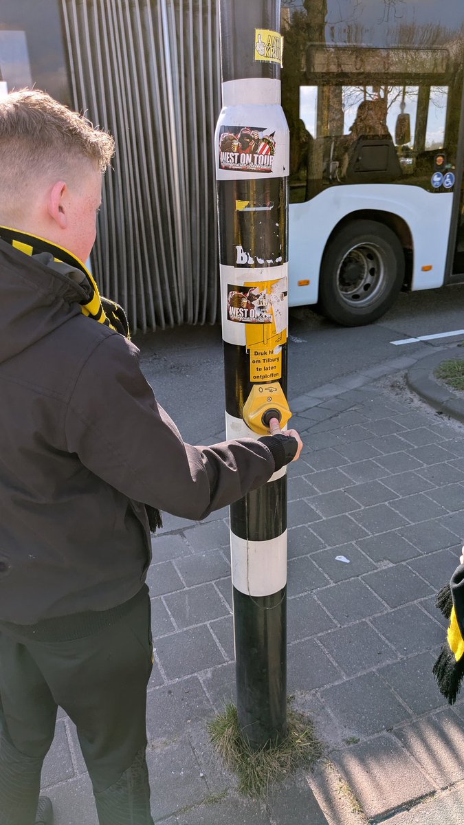 peerke_81's tweet photo. Matchday, belangrijke pot tegen Groningen. Come'on NAC. @DaanVanPeer  #nacpraat #nacgro https://t.co/bi6wnAP3KP