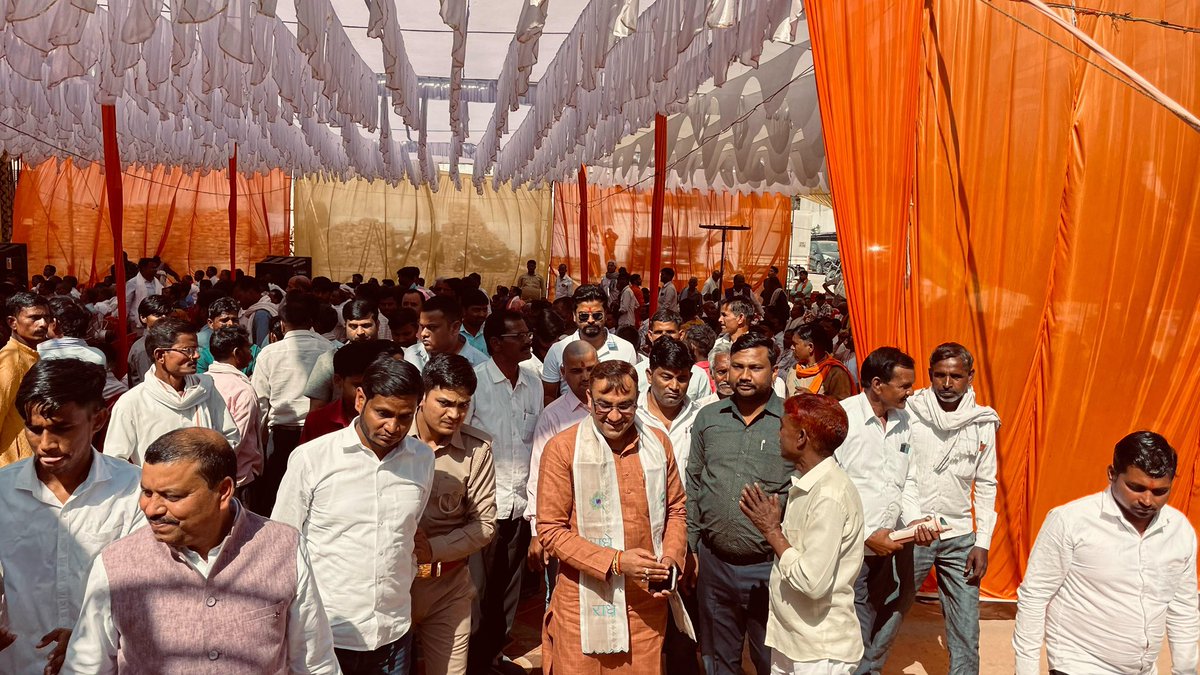 manishrawatmla's tweet image. 29-03-2025
विधानसभा सिधौली के अन्तर्गत पदमालांन में आयोजित भव्य होली मिलन समारोह व नवनियुक्त जिला अध्यक्ष श्री #rajeshShukla जी के भव्य स्वागत अभिनंदन समारोह में पधारे सभी सम्मानित अतिथियों पदाधिकारीगणों ,जनप्रतिनिधिणों,वरिष्ठजनों का हृदय से अभिनंदन व आभार प्रणाम।
152-…