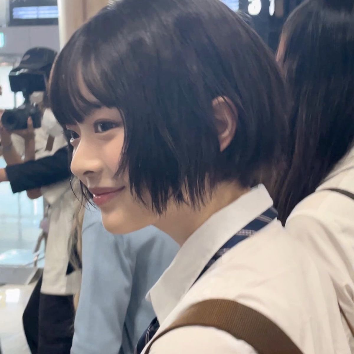 hanni 🏎️🏁 (@hannihourly) on Twitter photo 