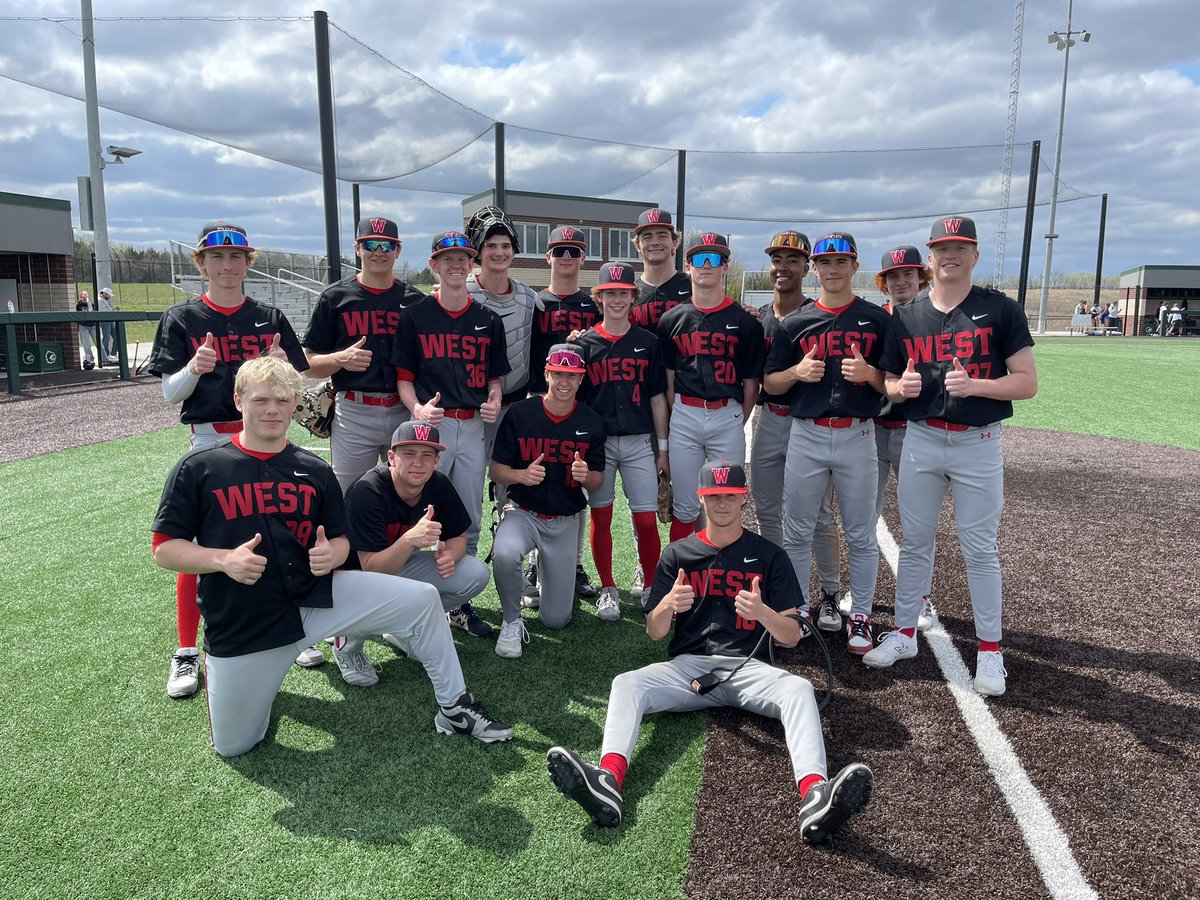 Jags win! JV wins their season opener’s, 13-6 and 6-2 against Desoto. 
Tracy/Poste/Ehinger combined for the win in game 1. Peters/Parks took care of game 2. Coates, Parks, Noonan, and Horner all had multi hit games. Great work today gentlemen! #workwins