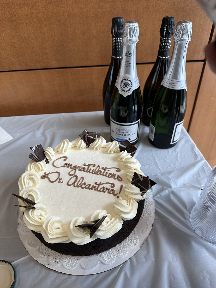 Ivan Alcantara (@ivancalcantara) on Twitter photo Had my thesis defense yesterday and got my PhD in Neuroscience! 😎 Thank you <a href="/michael_krashes/">Michael Krashes</a> for your mentorship and friendship Had my thesis defense yesterday and got my PhD in Neuroscience! 😎 Thank you <a href="/michael_krashes/">Michael Krashes</a> for your mentorship and friendship
