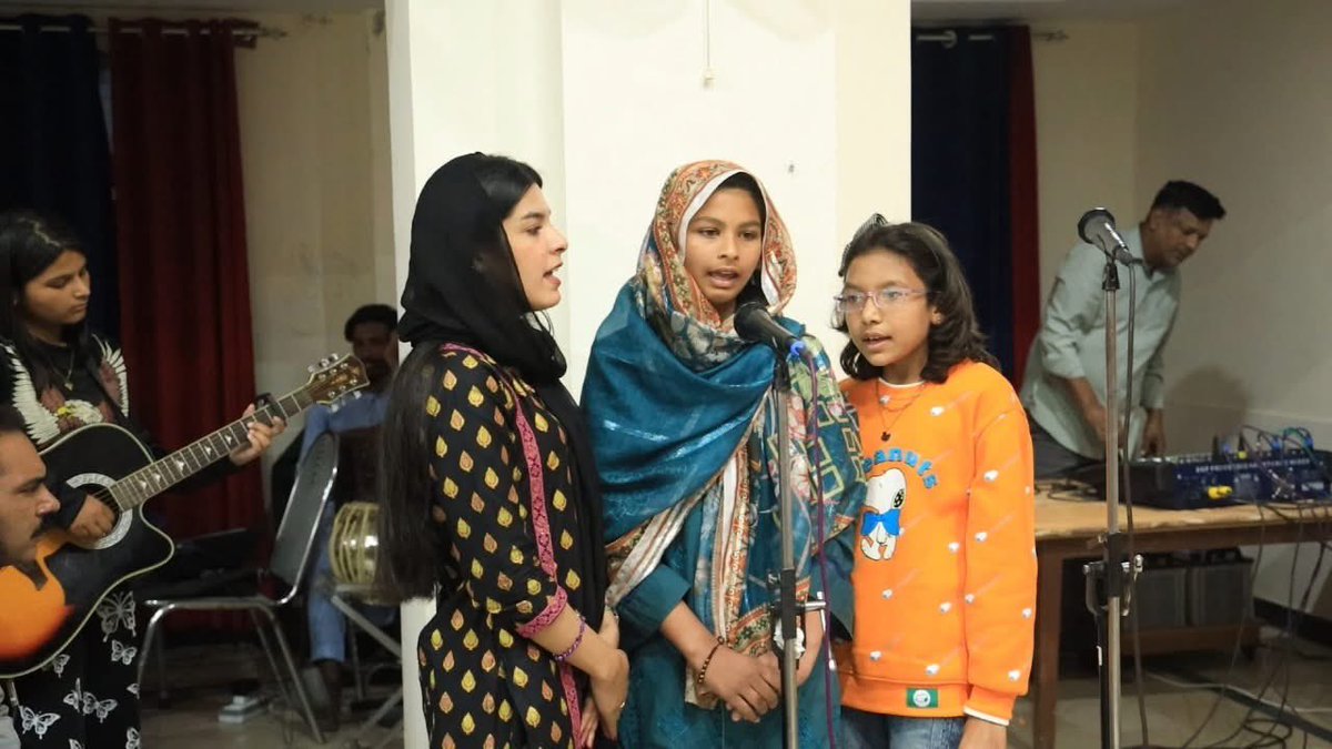 Michael Kelly ن tweet media