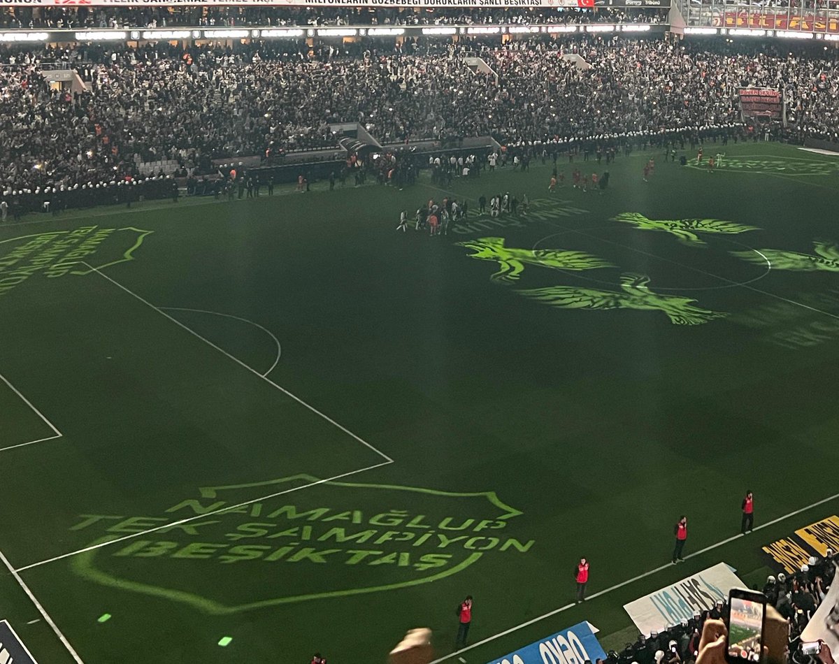 KartalRecord's tweet photo. 🦅 MAÇIN ARDINDAN TÜPRAŞ STADYUMU ZEMİNİ! https://t.co/Tlv4Y8VU7Q