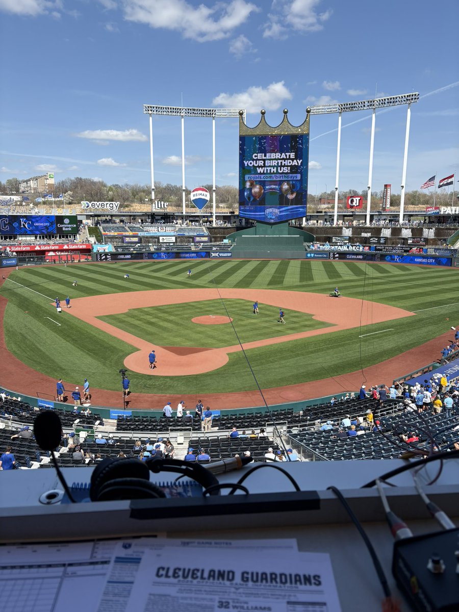 Guards back at today in KC.  What a day ! Guardians Warm up is underway and Hammy has first pitch at 4:10 ET.  Guardians Radio Network stations and cleguardians.com. Enjoy !