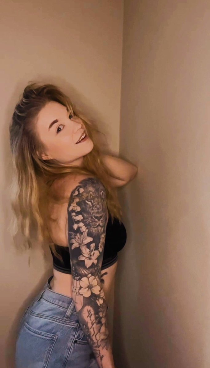 Kati_Simcock's tweet photo. 💋 https://t.co/JxU240z7Wb