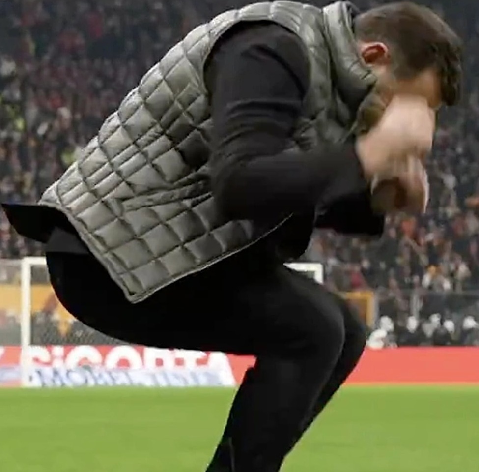 Her şey çok güzel oluyor!
Soyguncular tutuklanıyor!
Fetosaray yeniliyor!
Allah ağa babalarının tutuklanacağı ve fetosarayın darmadağın olacağı günüde göstersin amin.
Tebrikler Kara kartal

Zıpla buruk buruk zıpla
#Espressolab #BJKvGS Okan Zıpla Kırmızı CHP Kapatılsın