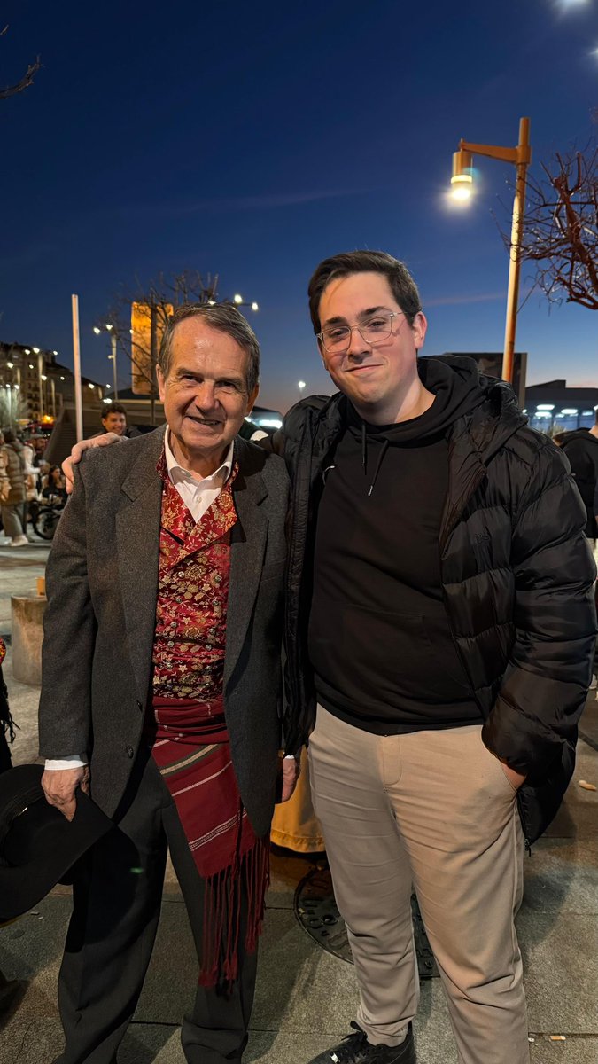 TQHTPodcast's tweet image. ✊🏻 ¡𝐑𝐄𝐂𝐎𝐍𝐐𝐔𝐈𝐒𝐓𝐀𝐑𝐄𝐌𝐎𝐒!

🤪 𝗟𝗢𝗨𝗭𝗔́𝗡, no sabes la que se te viene…

❤️ ¡𝗩𝗜𝗚𝗢 𝗦𝗘 𝗥𝗘𝗦𝗣𝗘𝗧𝗔! 🤍