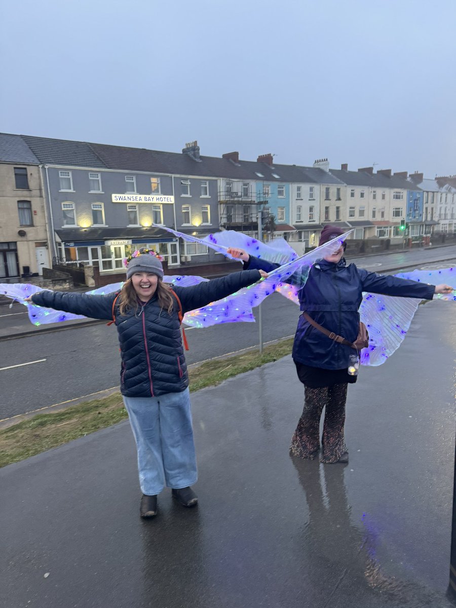 Rhian Chase (@drrhianfuge) on Twitter photo A great turnout despite the rain ☔️ raising awareness of #BloodCancer at the Swansea Walk of Light <a href="/BloodCUK_Wales/">Blood Cancer UK Wales</a> <a href="/bloodcancer_uk/">Blood Cancer UK</a> <a href="/alex_tonks/">Alex Tonks</a> <a href="/SwanseaCouncil/">Swansea Council</a> #WalkofLight A great turnout despite the rain ☔️ raising awareness of #BloodCancer at the Swansea Walk of Light <a href="/BloodCUK_Wales/">Blood Cancer UK Wales</a> <a href="/bloodcancer_uk/">Blood Cancer UK</a> <a href="/alex_tonks/">Alex Tonks</a> <a href="/SwanseaCouncil/">Swansea Council</a> #WalkofLight