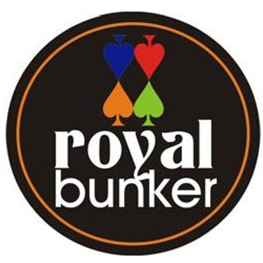 en el Space con <a href="/con3joblanco/">TAVO</a> y <a href="/casaweb3/">Casa Blanca</a> conté la historia del <a href="/RoyalBunker/">RoyalBunker</a>, el club de holdem irl y online que liberaba 

acabamos trabajando con <a href="/espn/">ESPN</a> y <a href="/PokerStars/">PokerStars</a> para cubrir eventos, nuestros miembros ganaron torneos en USA y México, varios jugaron la WSOP

jugabamos