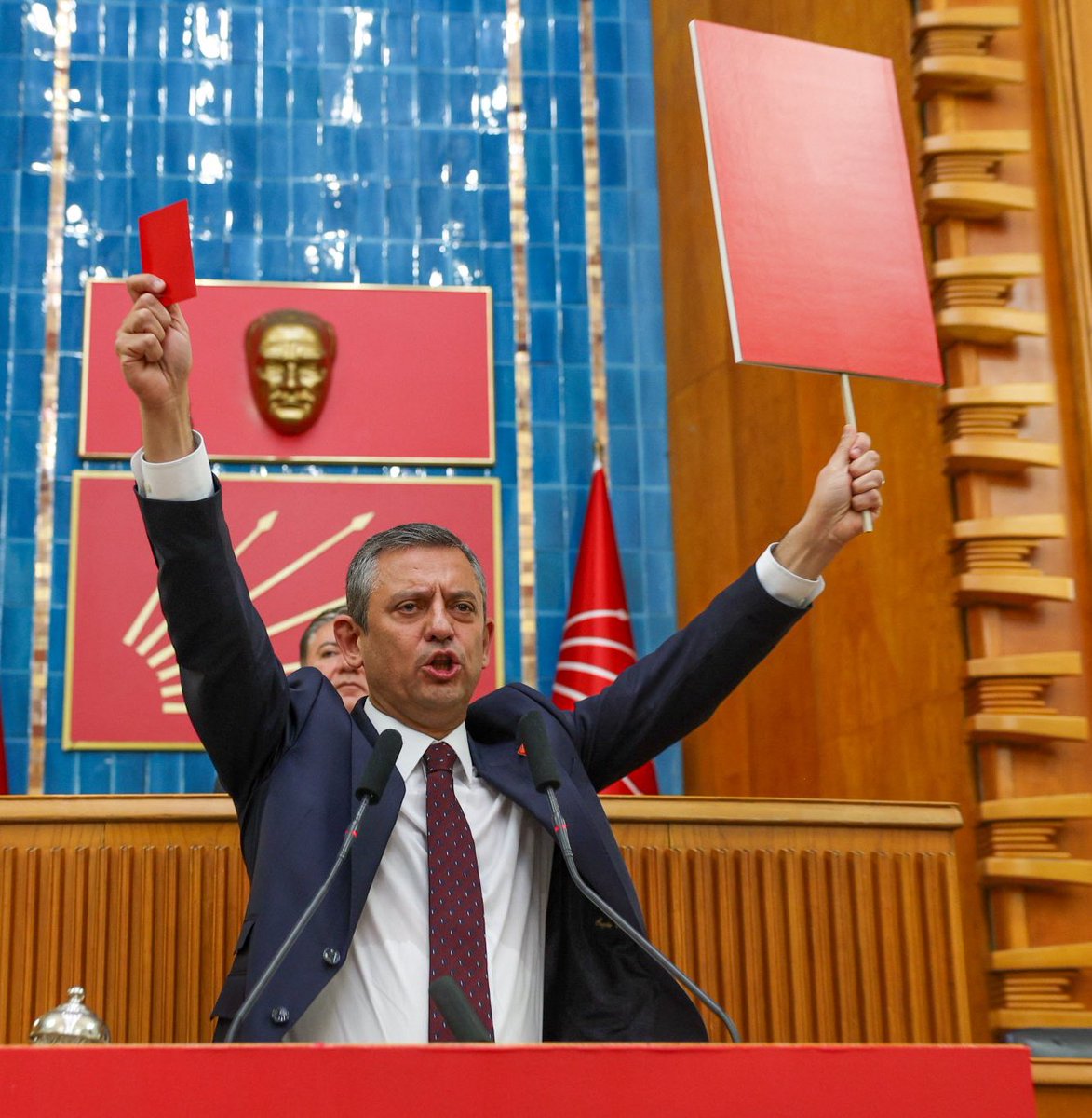 Gelecekte Cb adaylığını açıkladığında,
Oy moy yok sana dediğimde,
Bana hain-akepeli-sarayın adamı diyenlere şimdiden,
Boydan gireyim!.