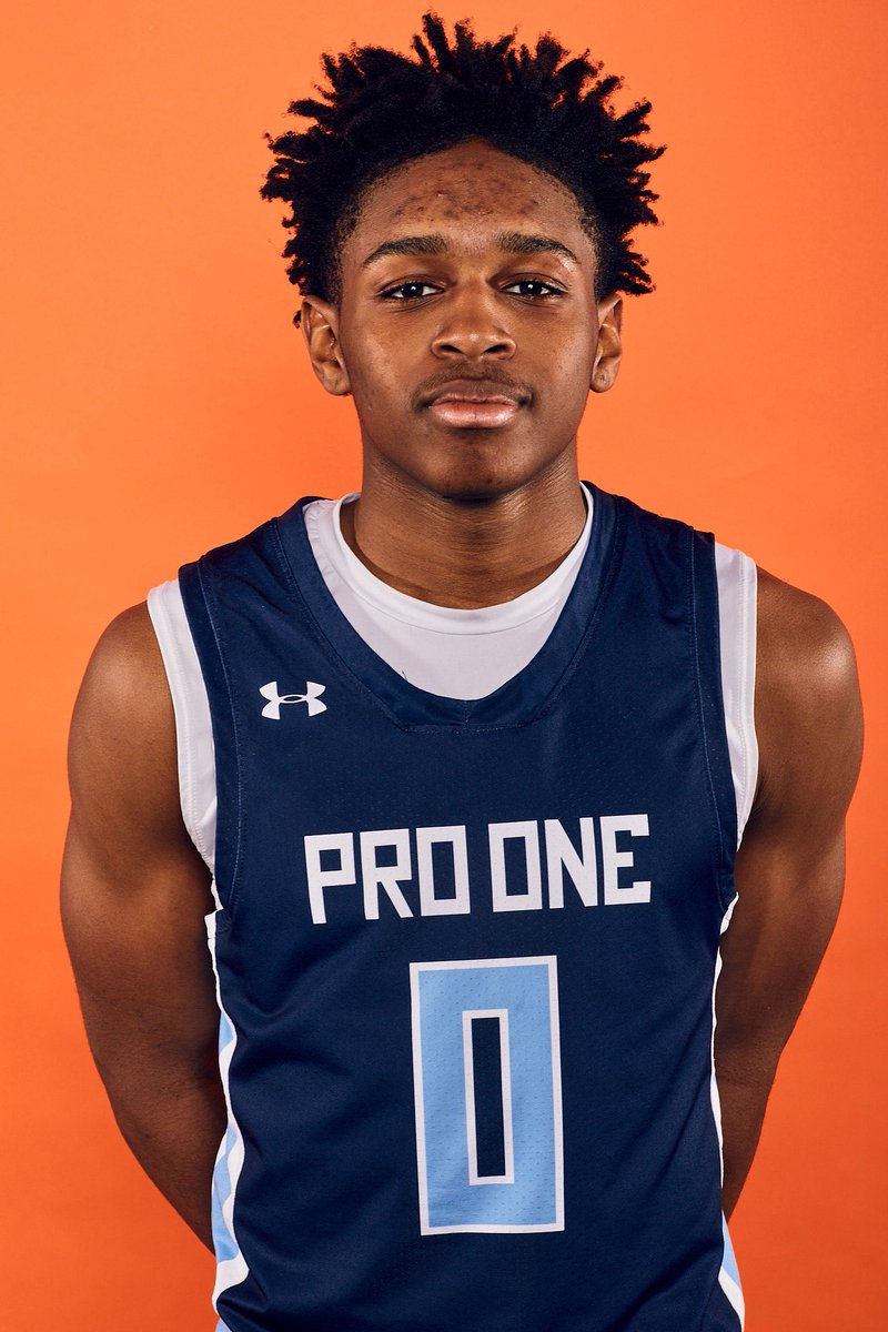 hoopseen's tweet image. Pro One Academic Select (HSA) guard Isaiah McClain has put together a couple of strong showings here at #BamaJam. He’s been breaking every defender down in front of him, creating advantages, knocking down tough shots off the dribble, and making some next-level passes.