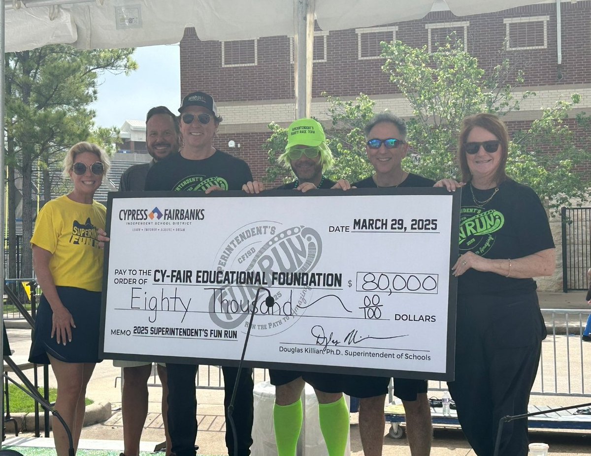 The Superintendent's Fun Run was awesome!  We have such an amazing community.   Great times for a great cause!  #bringingoutthebest #cfisdfunrun