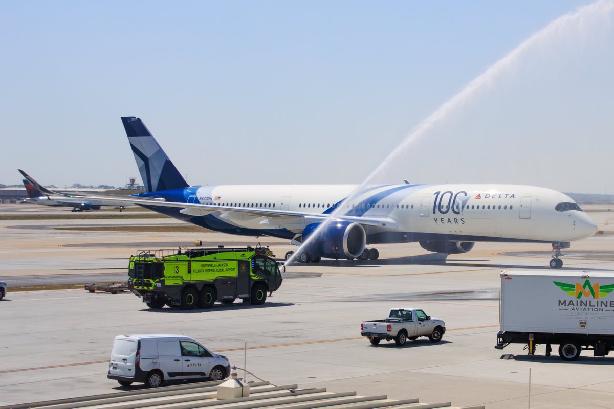 #N527DN delivery flight arriving into ATL, great colour scheme!