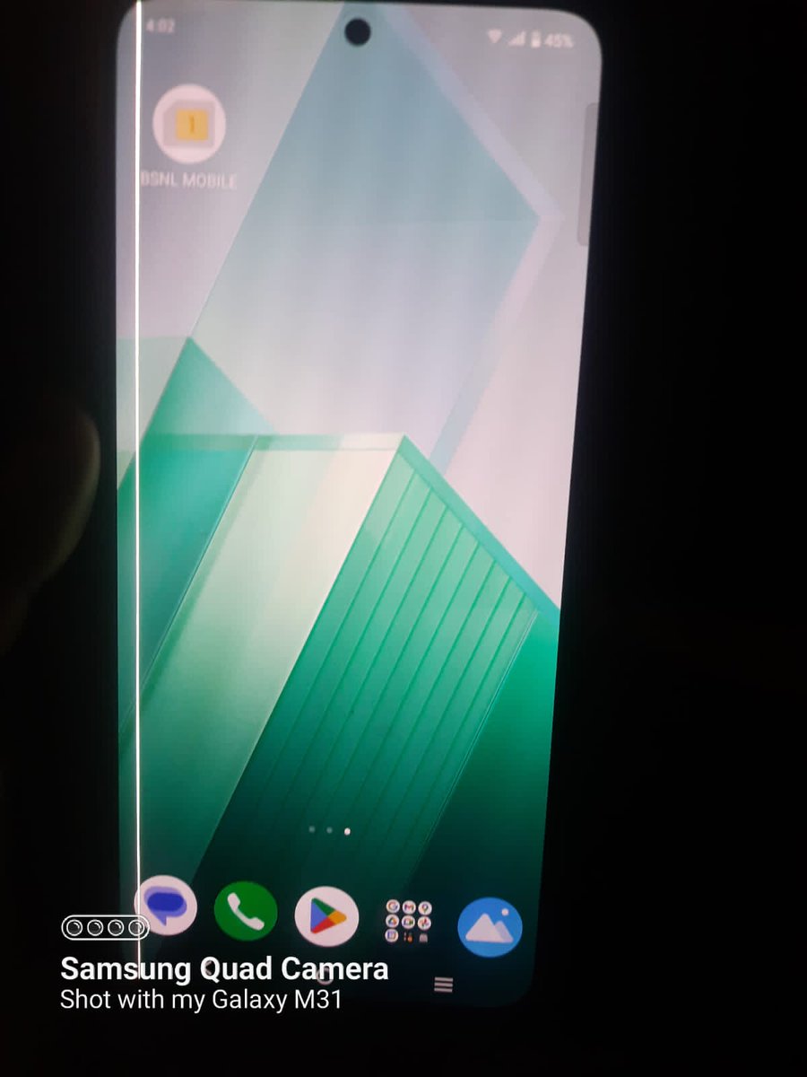 VikranthVij's tweet photo. Iqoo z9 after updating android 15 a green line in the display #Iqoo https://t.co/3kYlfb8QTw
