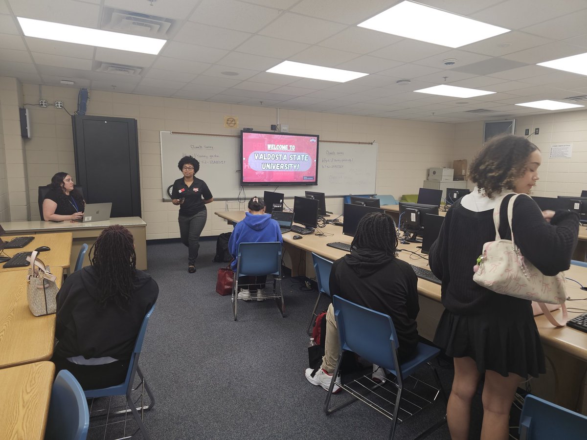 Shout out to our 12th grade counselor. She has done an awesome job scheduling different colleges to speak to our scholars. #BIYOUKNOW
