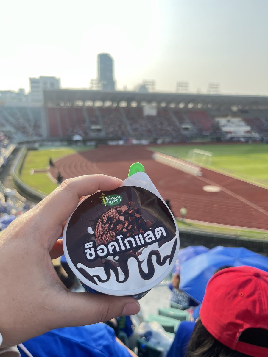 DeStiNyYnAN's tweet image. วันนี้ต้องขอบคุณทีมงานเบื้องหลังการจัดการในครั้งนี้นะคะ ทุกคนเก่งมาก เสียสละเวลามากๆ เพื่อคนที่เรารักคนเดียวกัน ขอบคุณจริงๆ ค่ะ❤️🥰🌹 และที่สำคัญ ขอบคุณตี๋ตี๋ ที่มาเติมพลังใจให้กันแบบเต็มอิ่มไปเลย 🌻❤️😍#TEeThanapon
#NewTEeNewEnergy
#งาน55ปีช่อง3