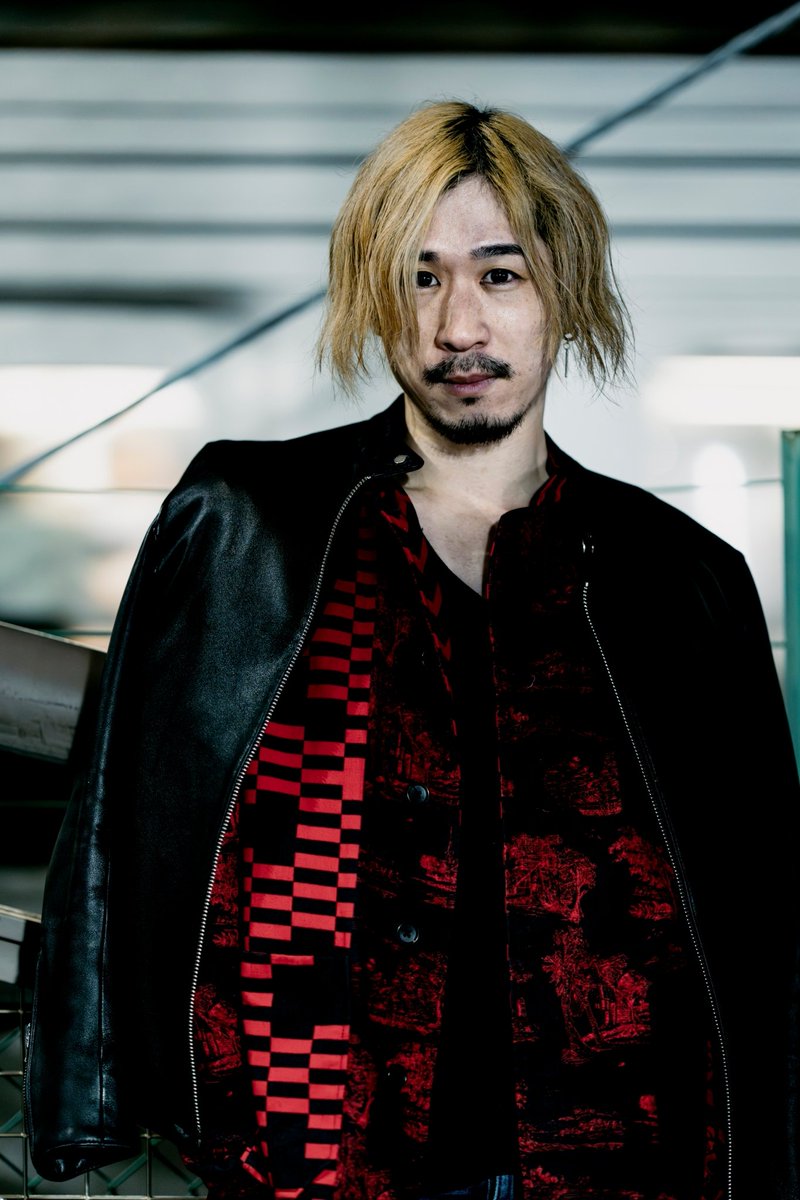 アドカラのビジュアルでいつもお世話になってるカズマ氏にバッキバキなポートレート撮ってもらいました！インスタも更新してますのでチェック宜しくどうぞ！！  #ポートレート  #photo