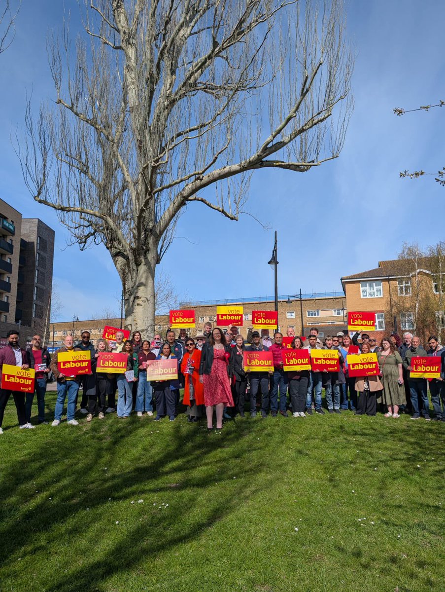Bert Jones (@jonesbert) on Twitter photo Had a great start to the campaign in Hainault for Helen Mullis. Lots of volunteers from <a href="/redbridgelabour/">Redbridge Labour</a> and a nice sunny day for canvassing to top it off Had a great start to the campaign in Hainault for Helen Mullis. Lots of volunteers from <a href="/redbridgelabour/">Redbridge Labour</a> and a nice sunny day for canvassing to top it off