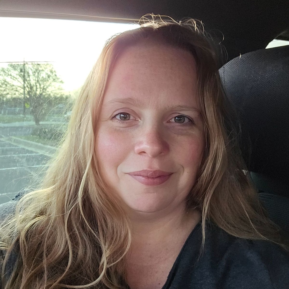 cacct_belton's tweet photo. Meet Jennifer Gibson, our dedicated therapist at CACCT! 🌲 Growing up in the Pacific Northwest, she loves family time and travel. Her powerful advice: ‘Your experiences do not define you!’ What’s a mantra that guides you? Share below!
💙 #TeamCAC #CentralTexasCares https://t.co/nxVO4PRGbg