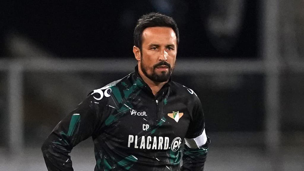 Este alarido todo com o César Peixoto é a prova de que merecemos o futebol que temos.

O treinador do Gil Vicente esta temporada já tirou dois pontos ao Benfica, fez com o Moreirense uma das melhores exibições de uma equipa não grande na luz e é massacrado porque depois da
