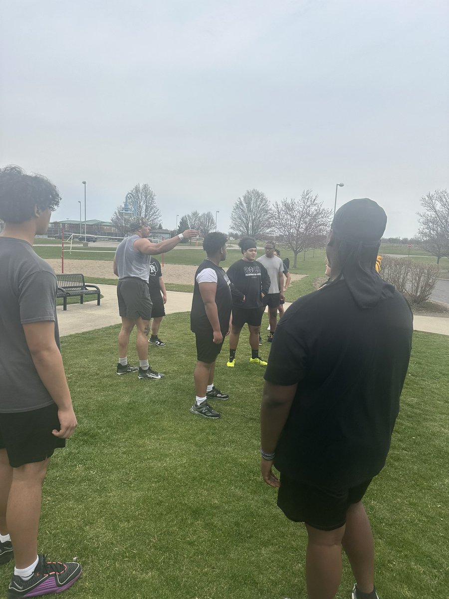 Craig Friedrich (@coachfreddy6270) on Twitter photo Saturdays are for lineman!! Great to have Alex Williams back to talk to the guys about football and life before he waits for his name to be called in the draft! <a href="/AydenAnnarino99/">Ayden Annarino</a> checked in on the guys too during his spring break!! The culture is good when guys come back! Saturdays are for lineman!! Great to have Alex Williams back to talk to the guys about football and life before he waits for his name to be called in the draft! <a href="/AydenAnnarino99/">Ayden Annarino</a> checked in on the guys too during his spring break!! The culture is good when guys come back!