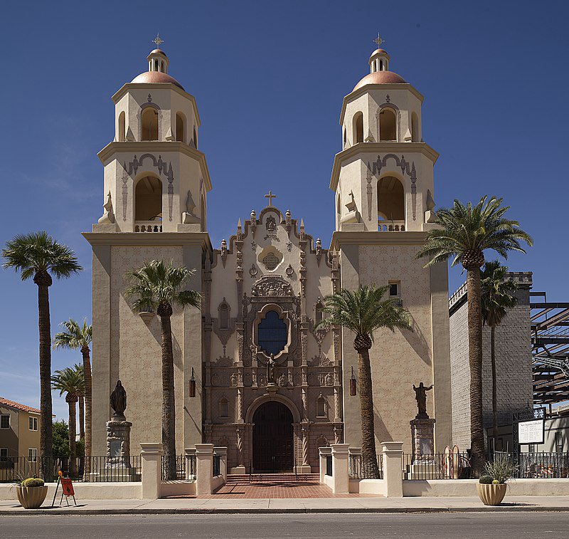Before the U.S. even existed, Spanish settlers built massive churches that still stand today. 🇪🇸🇺🇸 

Some are over 400 years old, surviving wars, revolutions, and time itself.

Here are 10 of the largest and most important Spanish colonial churches in the U.S. 🧵👇