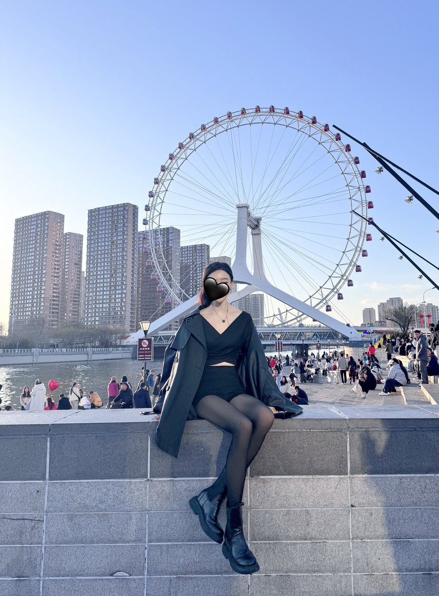 雾里玫瑰 tweet media