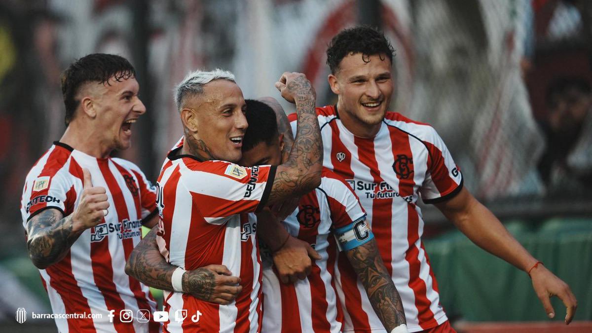 STJAMESSANN's tweet photo. El equipo más beneficiado por los árbitros de cada país 
Ejemplo https://t.co/awtYwFGSQ2